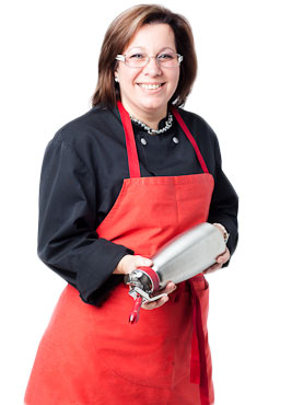 Portrait de Naya Kostara, traiteur et chef à domicile dans la région de Genève